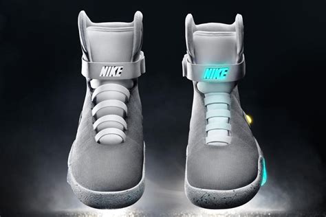 fake self lacing nike air mags|nike mag auto lacing.